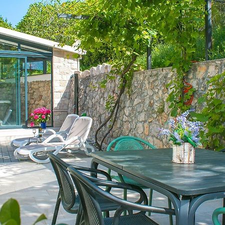 Old Stone House Mario Villa Podgora Exterior photo
